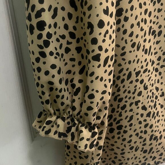 Leopard Print Long Sleeve Blouse - Picture 4 of 4